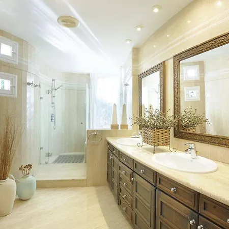 فيلة Privacy With Pool In Tenerife 10 Guests سانتا كروز دي تينيريف